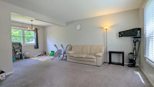 Photo - 1719 Butler Ct