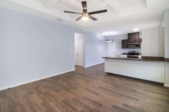 Photo - "Spacious 2-Bed, 2-Bath Retreat in McAllen's Prime Location!"