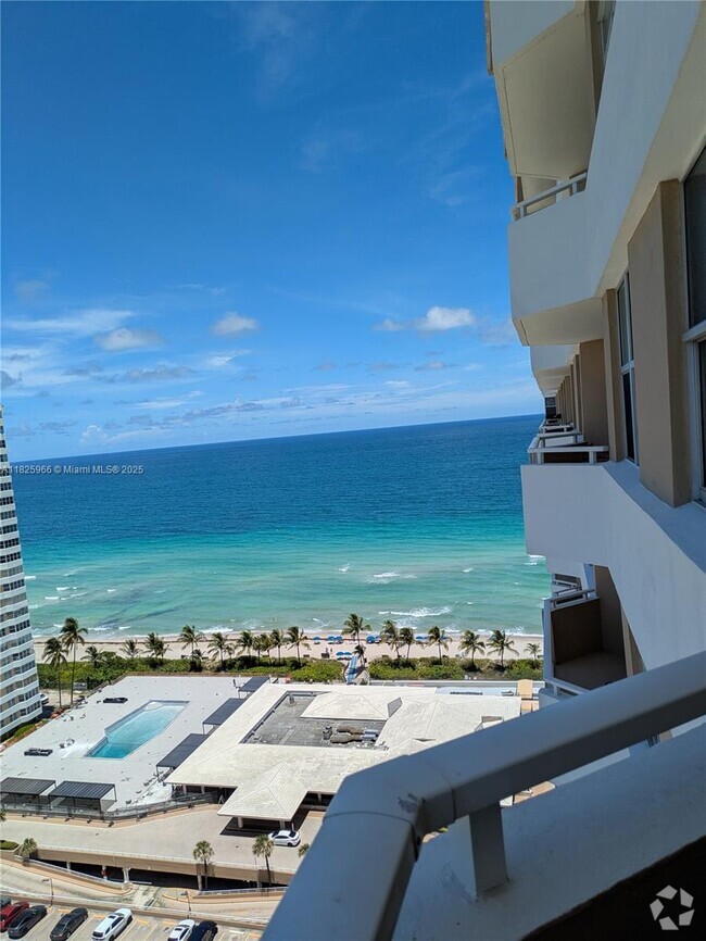 Building Photo - 1980 S Ocean Dr Unit 20M Rental