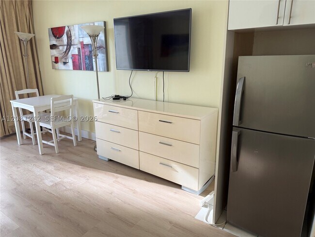 Photo - 19201 Collins Ave Unit 717