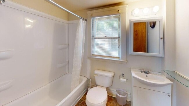 Photo - 717 Dewey-717DEW Unit 717DEW