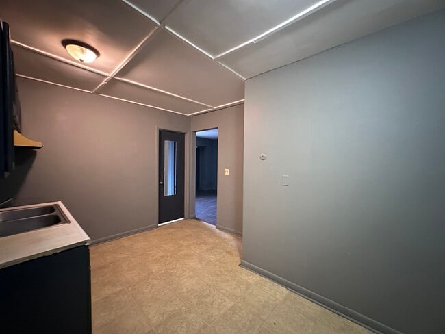 Photo - 30-103 Illinois-