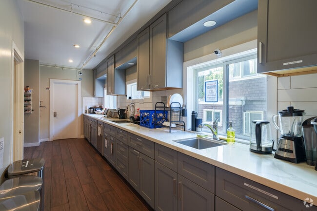 Community Kitchen - 2335 Warring