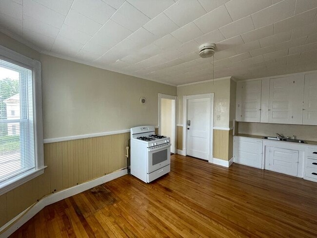 Photo - 68 Laval St Unit #4