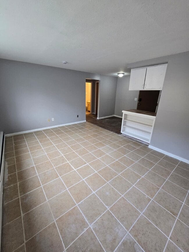 Building Photo - 1885 N Taylor Rd Unit 404