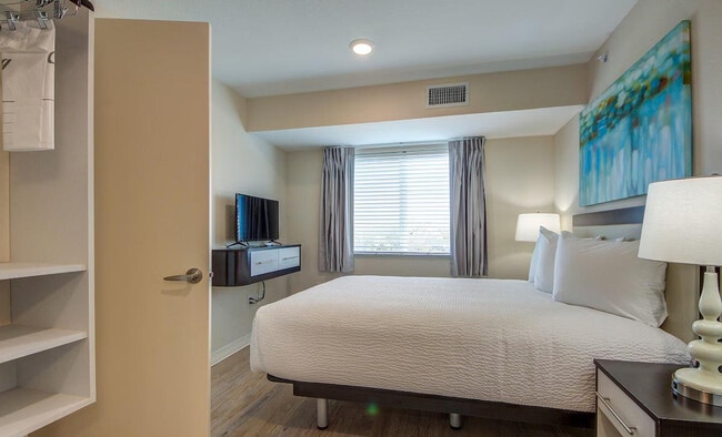 Photo - 2210 N Glenville Dr Unit ID1039335P