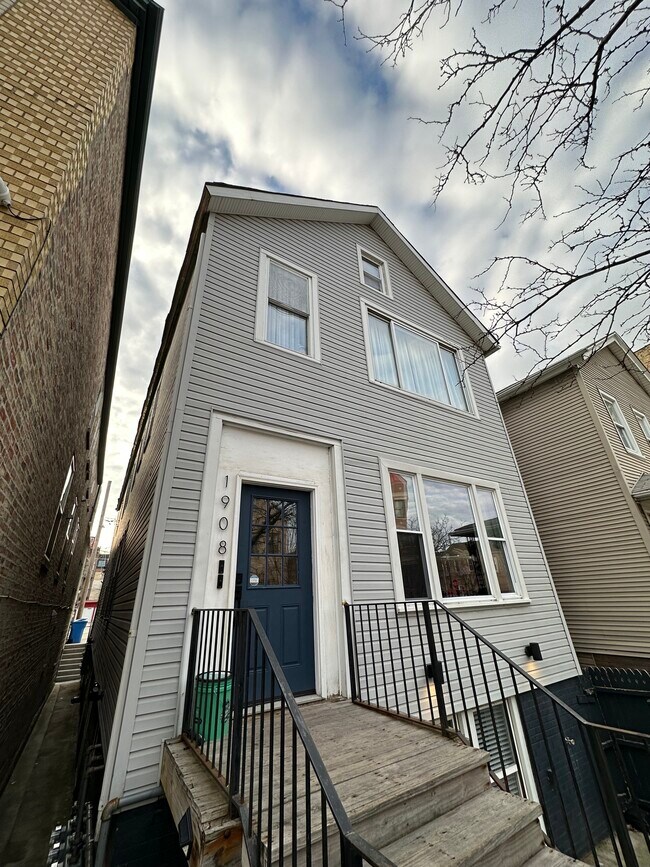 Photo - 1908 S May St Unit 2