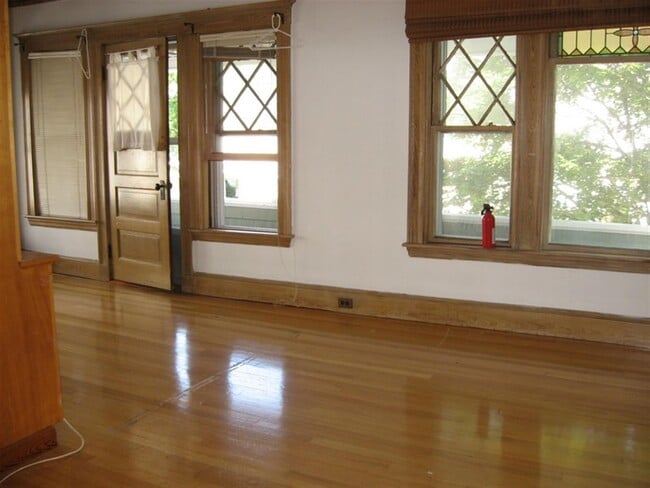 Photo - 34 Leonard St Unit 1