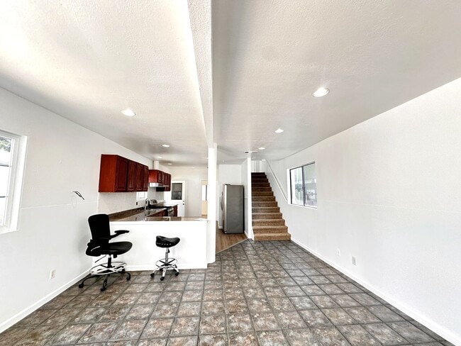 Photo - LARGE 4 BEDS 2 FULL BATHS HOUSE FOR RENT!