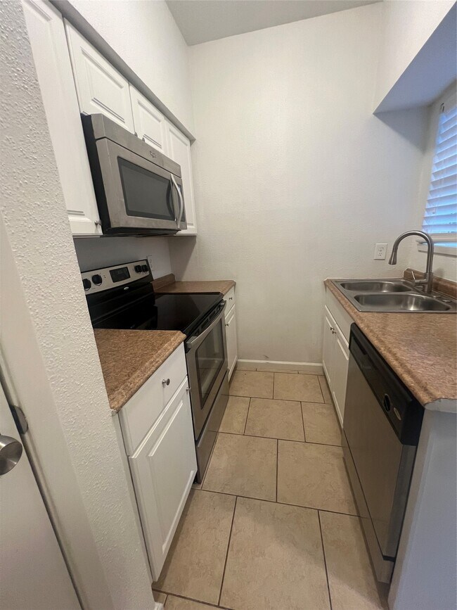 Photo - 2021 Spenwick Dr Unit 510