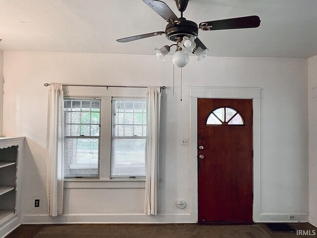 Photo - 810 N Washington St