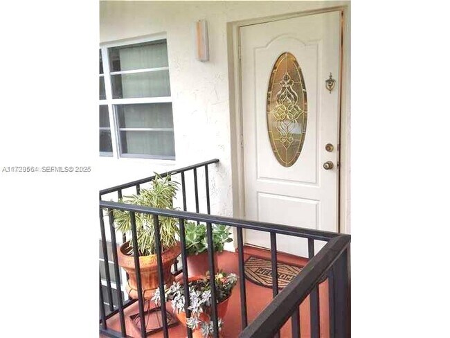 Photo - 611 S Hollybrook Dr Unit 201