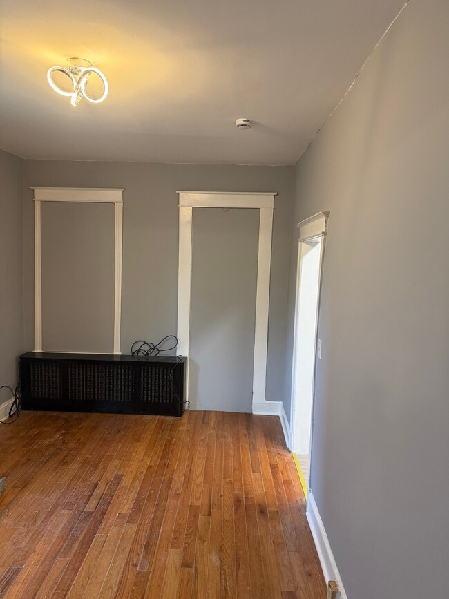 Photo - 917 Ingraham St NW