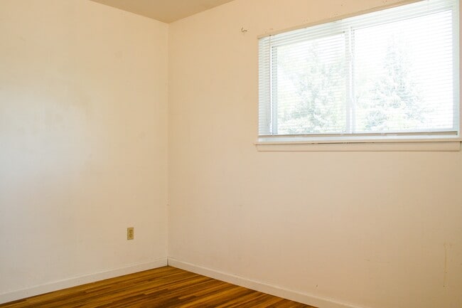 Photo - 2619 Weir Ave