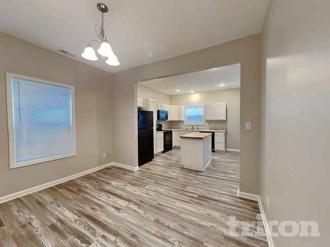 Photo - 1096 Tomahawk Pl