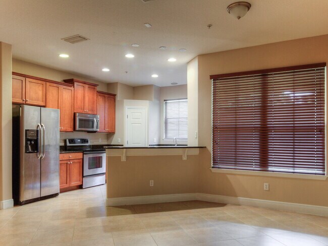 Photo - 1348 Benevolent St