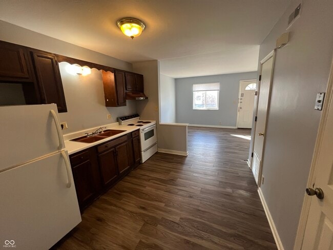 Photo - 322 N Clark St Unit 2