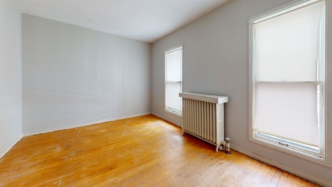 Photo - 629 6th St SE Unit #2