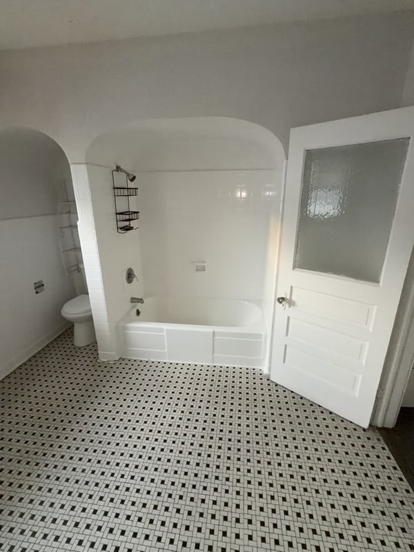 Photo - 2904 W Chestnut St Unit Apt 3