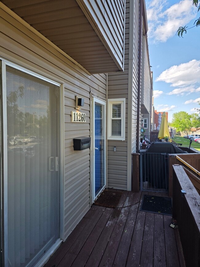 Building Photo - 11260 College Ave