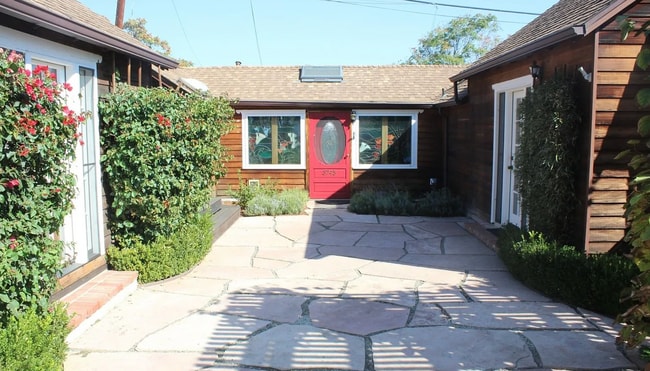 Photo - Charming 3 Bed, 2 Bath Single Story Home w...
