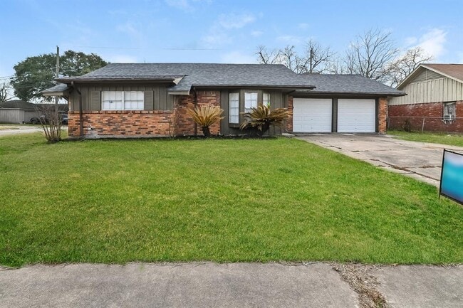 Building Photo - 4303 Trail Lake Dr Rental