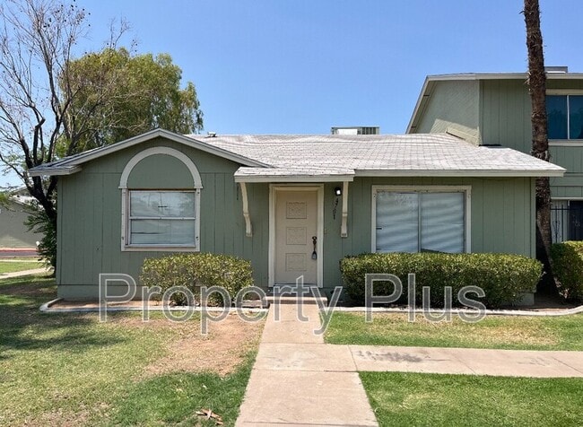 Building Photo - 4701 N 26th Ln