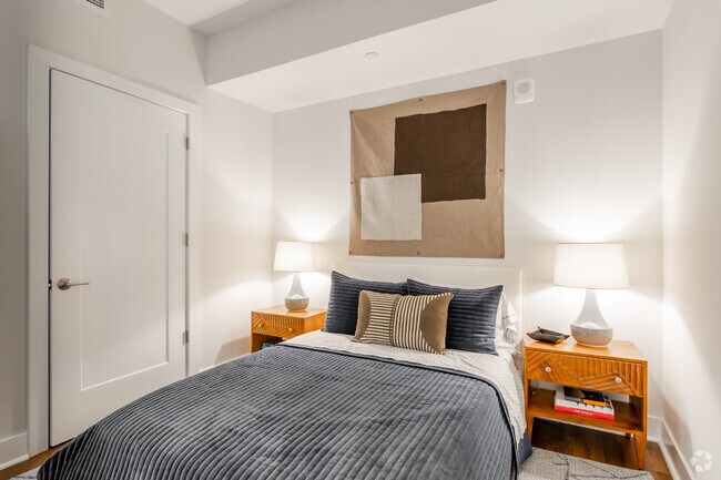 1BR, 1BA - 636SF