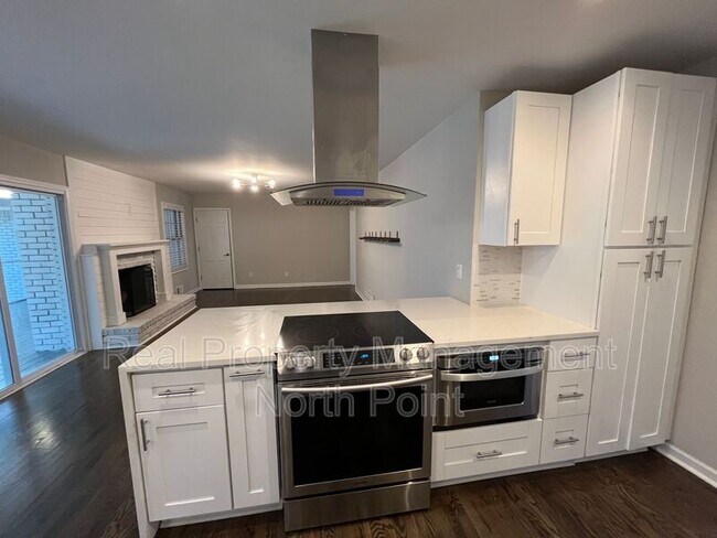 Photo - 3434 Palace Ct