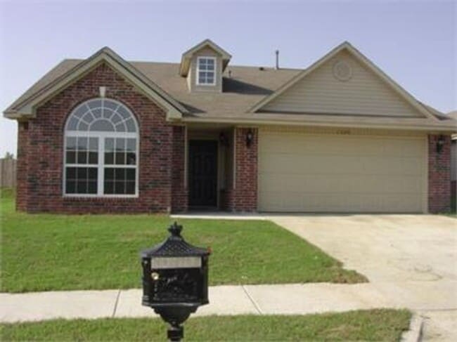 Building Photo - 3-Bed 2-Bath Home in Claremore!