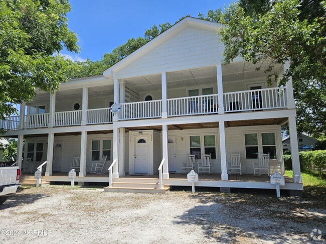 Building Photo - 126 Sunset Ln Rental