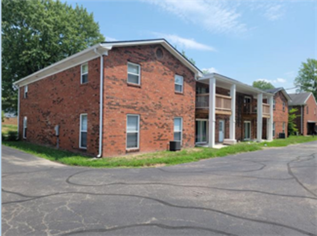 Building Photo - 622 Wooddale Terrace Unit Apt 2002