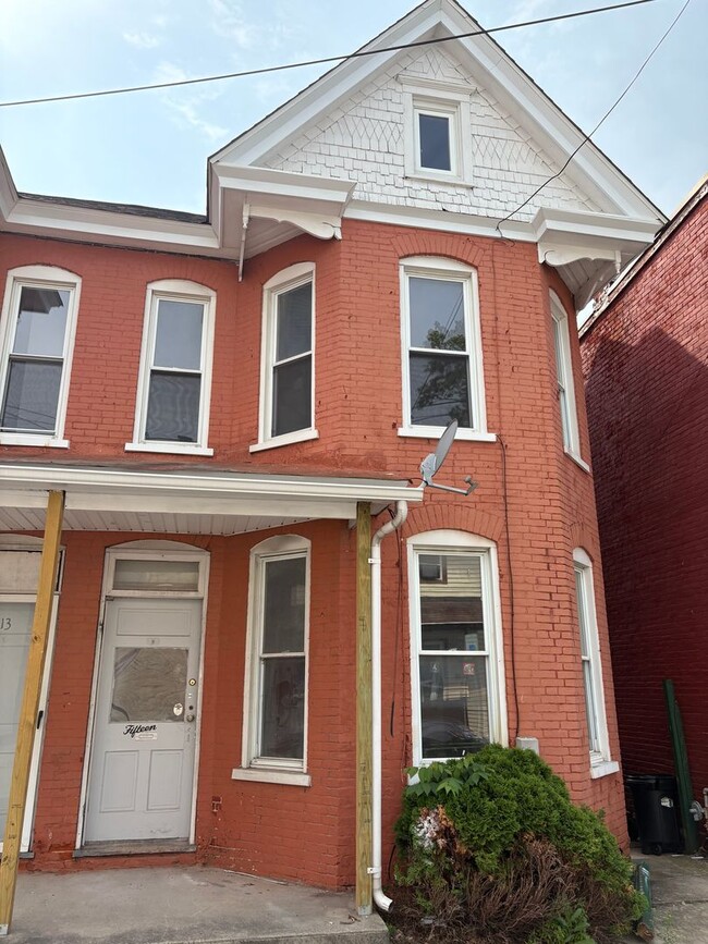 13-15 Cleveland Avenue - 13-15 Cleveland Avenue Apartment Unit 15 Cleveland Avenue