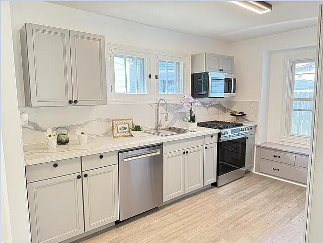 Photo - 1338 Meriline St