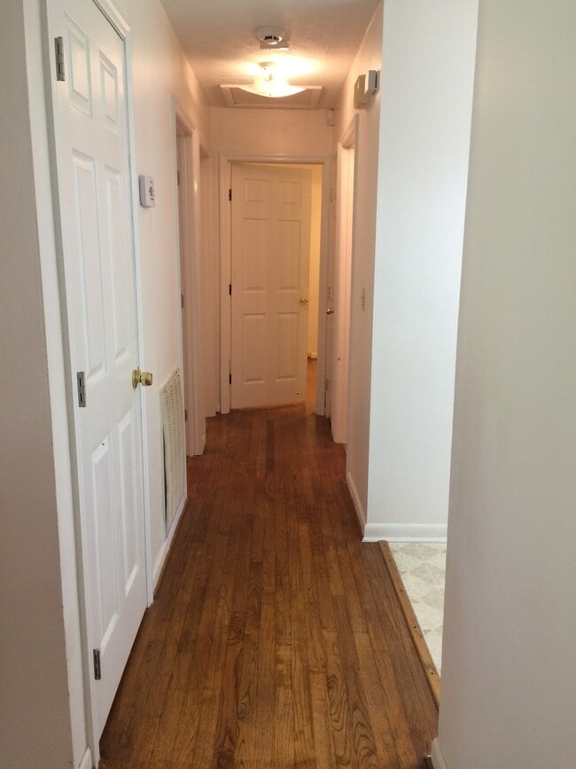 Photo - 304 Vann St SW