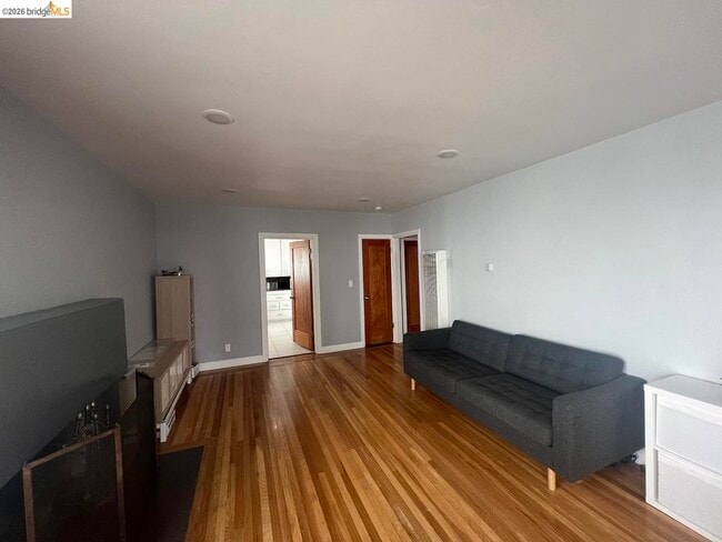 Photo - 2554 Virginia St