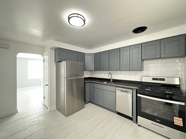 Photo - 6721 N California Ave Unit WG