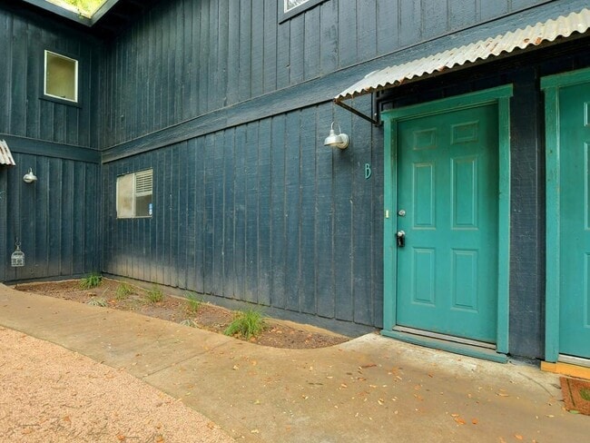 Photo - 604 Franklin Blvd