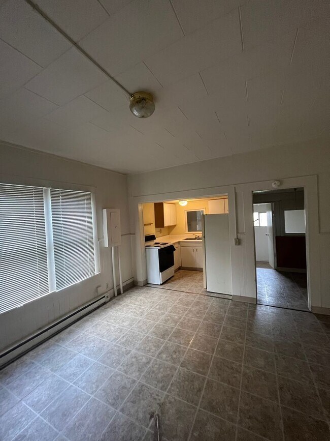 742 E Street Rental House Rental in Springfield, OR