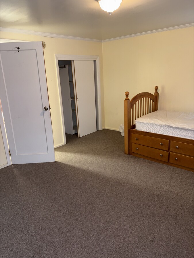 Photo - 124 Cunningham Ave Unit 124