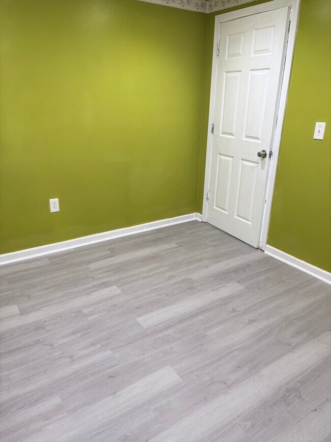 Photo - 50 Grand St Unit Lower Level