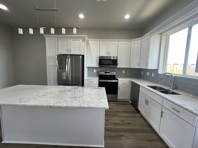 Photo - 113 Firethorn Dr