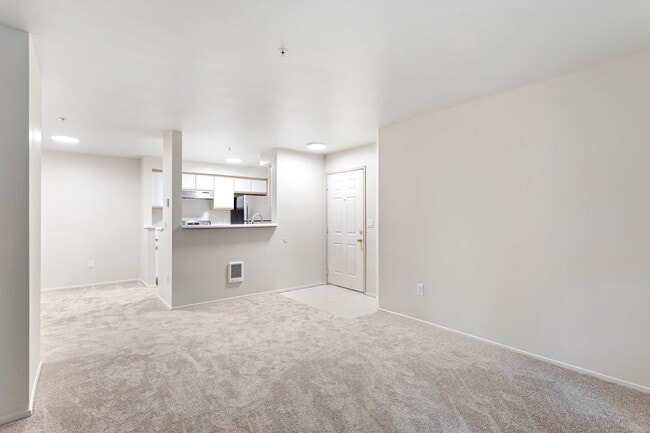 Photo - Sammamish River Apartments