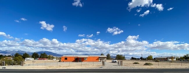 Building Photo - GREEN BEE RANCHOS - Barney St.