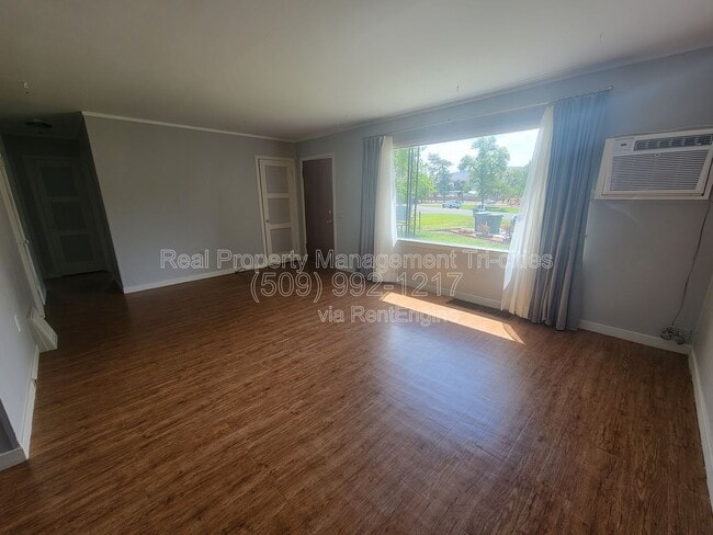 Photo - 312 Goethals Dr