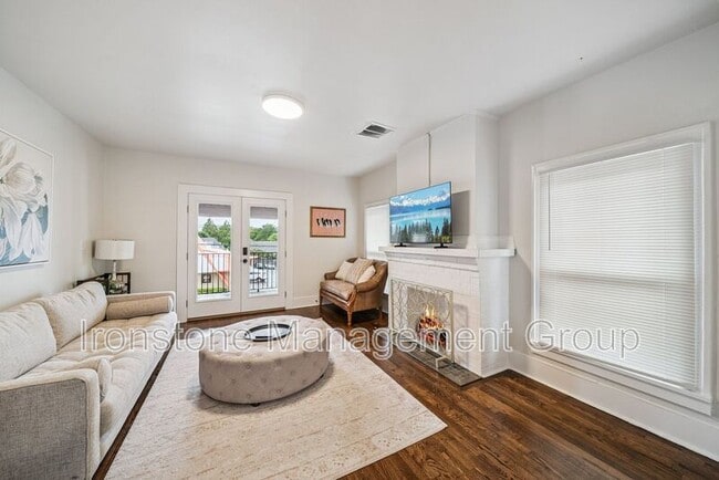 Photo - 1435 S Peoria Ave