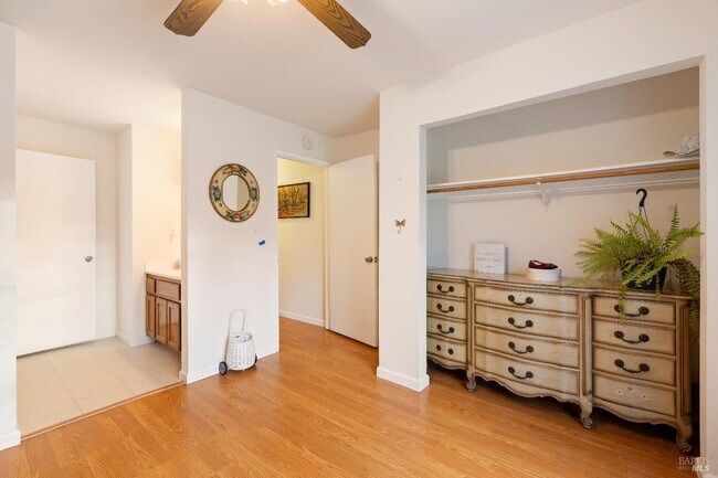 Photo - 14506 Spruce Grove Rd