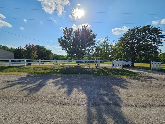 Photo - 21387 Fir Ln