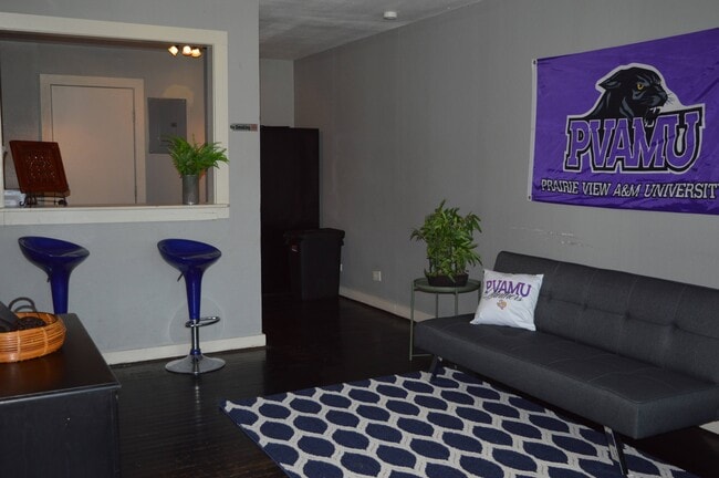 Photo - 130 Dooley St