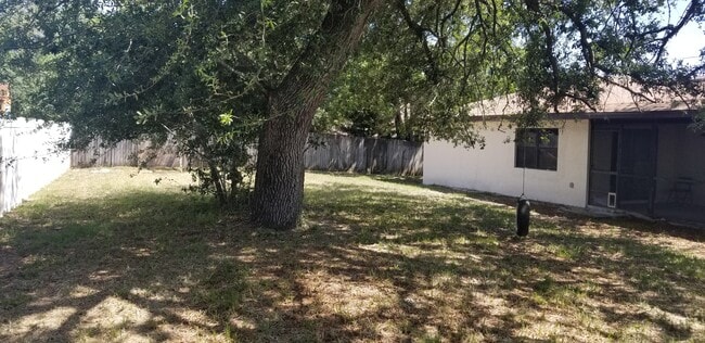 Trasero - 2185 N Normandy Blvd